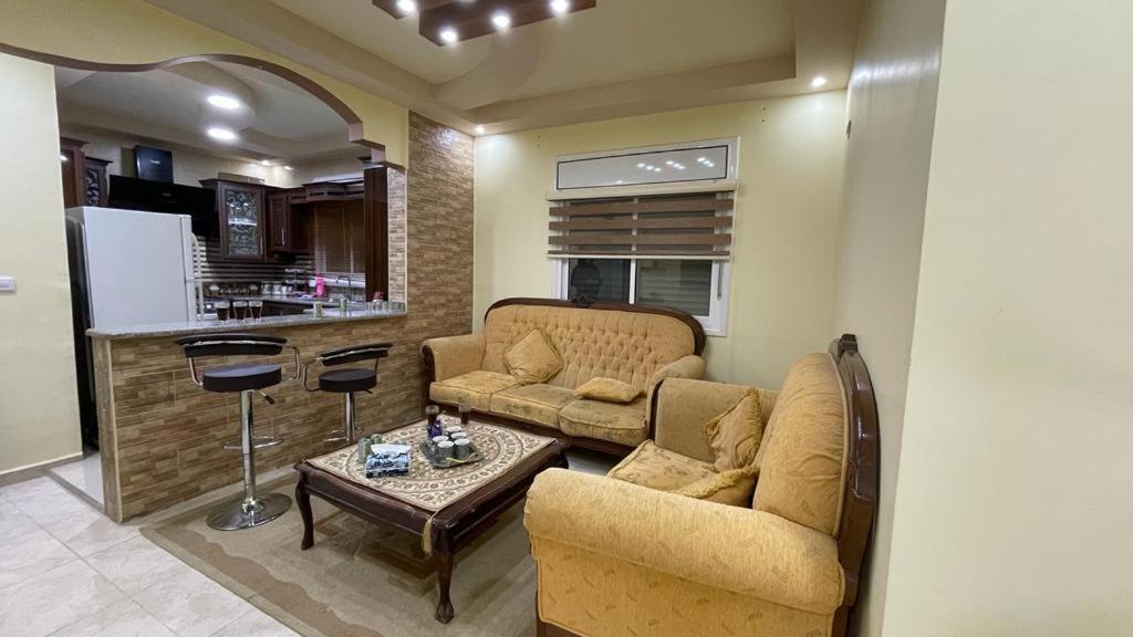 Leen Guest House Вади Муса Екстериор снимка