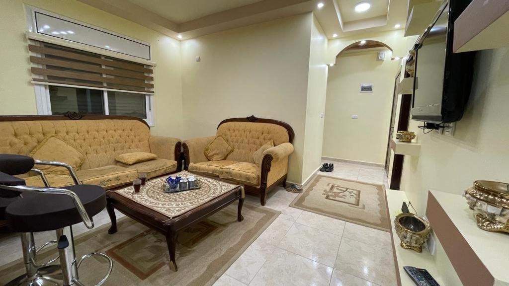 Leen Guest House Вади Муса Екстериор снимка