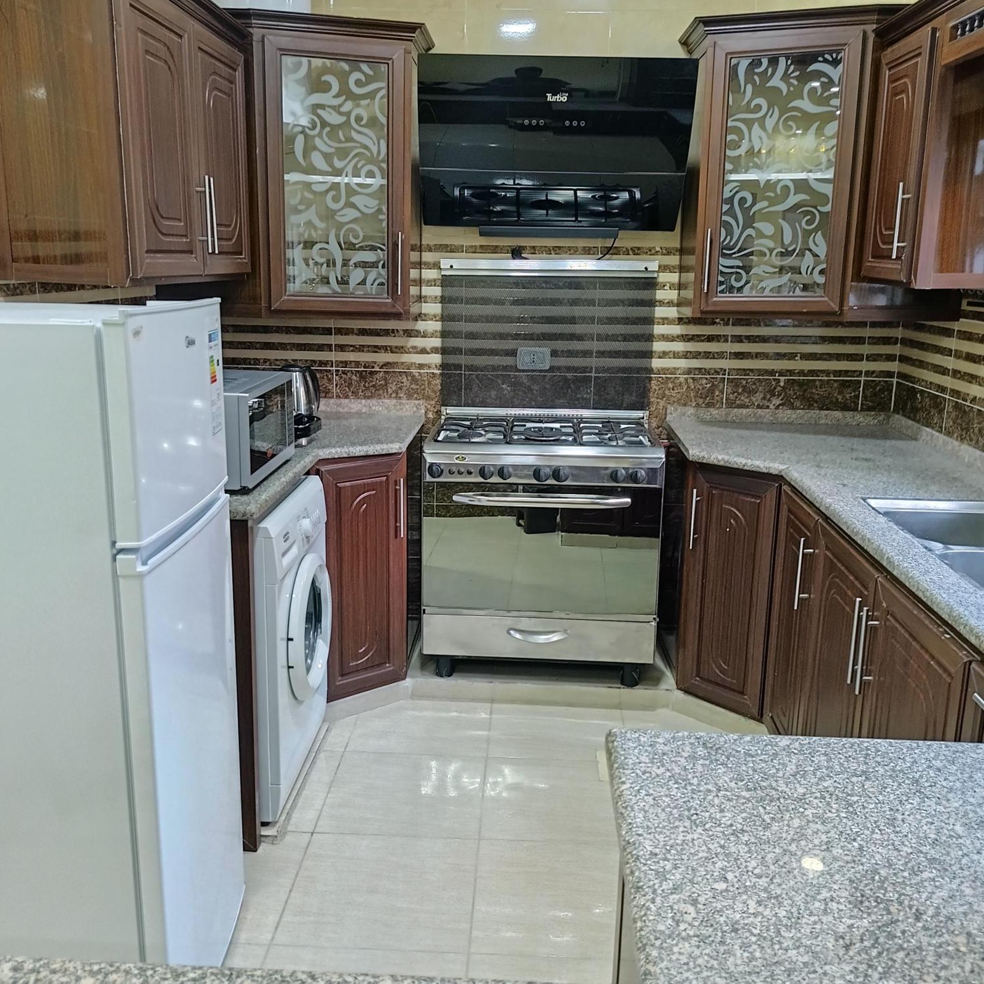 Leen Guest House Вади Муса Екстериор снимка